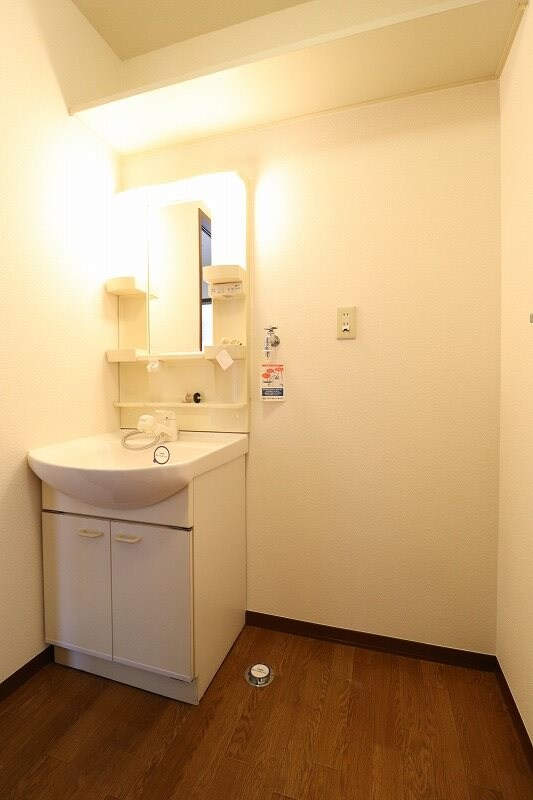 物件内観写真2　(別部屋写真使用)