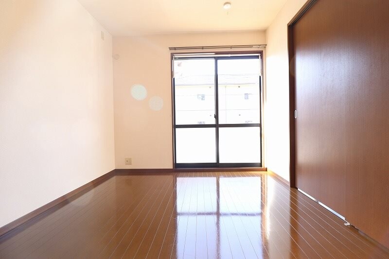 物件内観写真6　(別部屋写真使用)