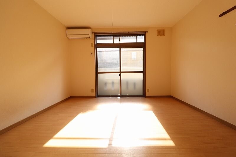 物件内観写真4　(別部屋写真使用)