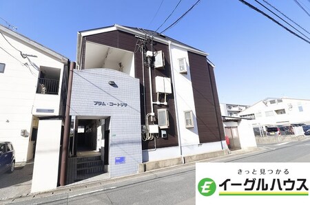 プラムコートリサ外観写真