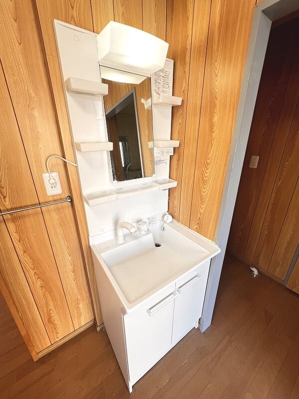 物件内観写真2　(別部屋写真使用)