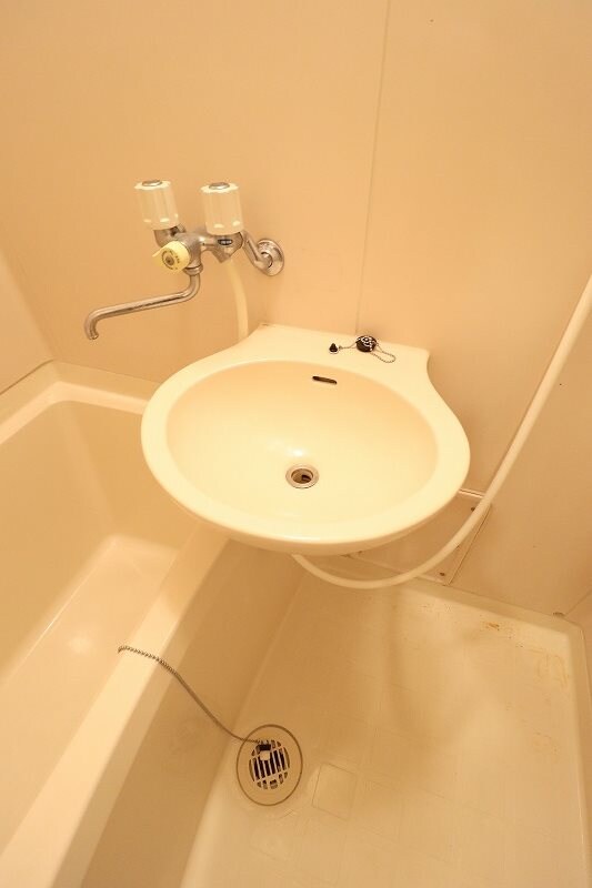 物件内観写真2　(別部屋写真使用)