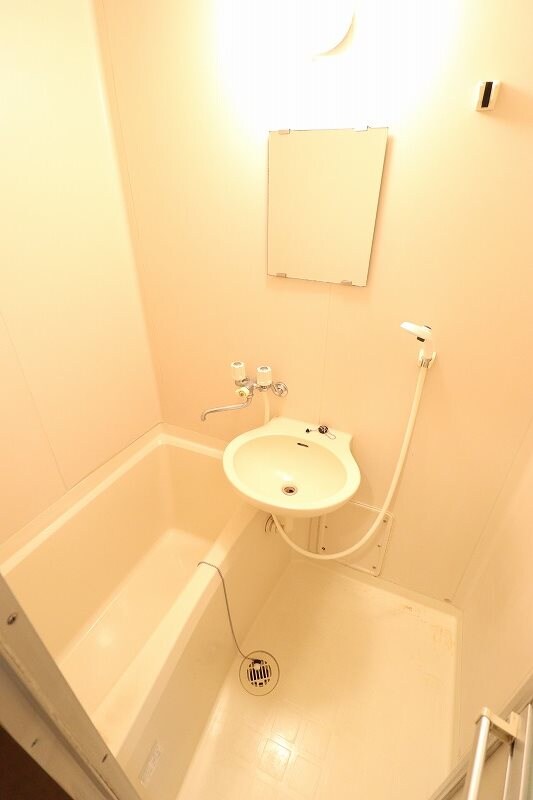 物件内観写真3　(別部屋写真使用)