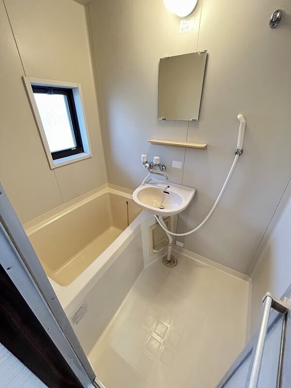 物件内観写真5　(別部屋写真使用)