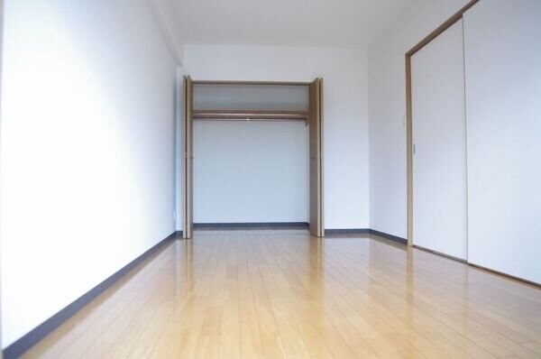 物件内観写真5　(別部屋写真使用)