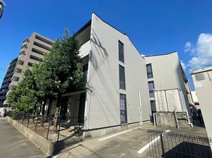 レオパレスラフォーレ二日市外観写真