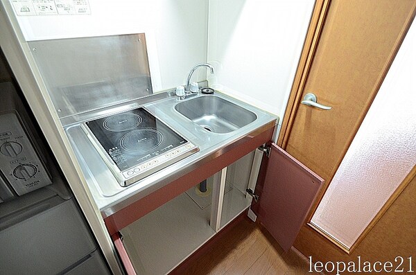 キッチン(設備仕様は号室により異なる為、現況を優先します。)