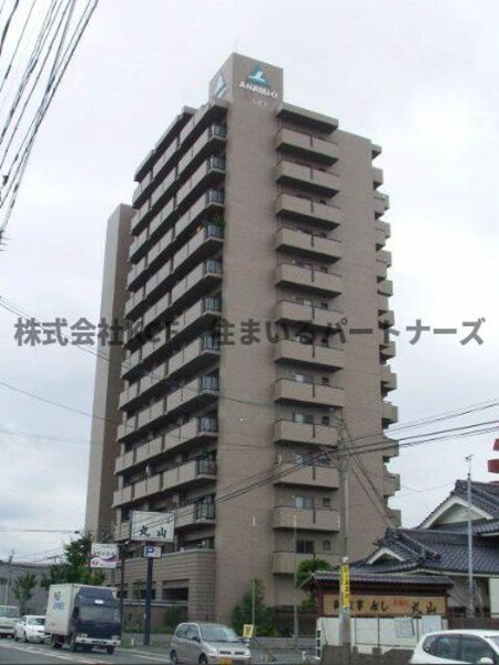サーパス諏訪野第2外観写真