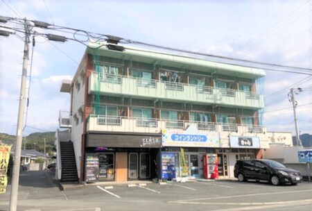 里村ビル外観写真