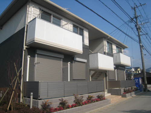 シャーメゾン高良内町 B棟