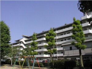 ライオンズマンション諏訪野外観写真