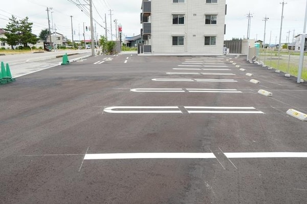 駐車場・駐輪場