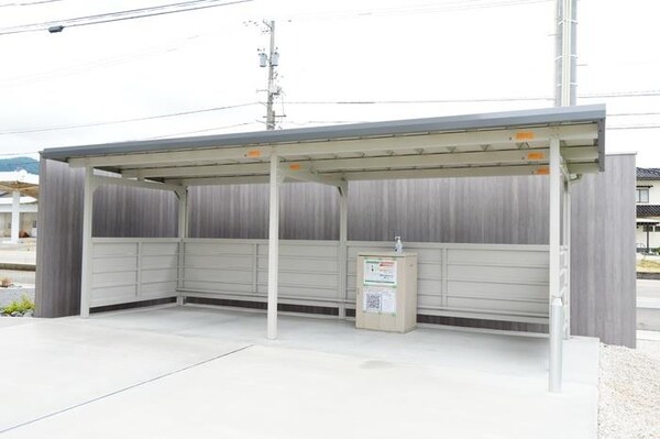 駐車場・駐輪場