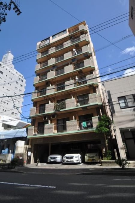 PLEAST大博通り外観写真