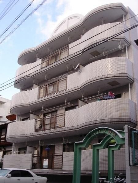 アーバン寺塚外観写真