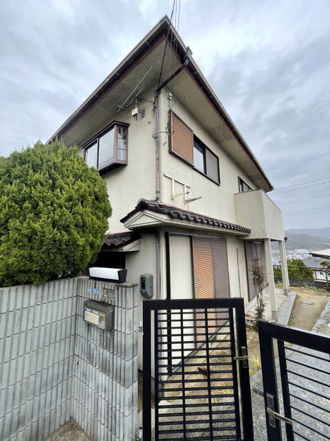 梅ケ谷町高井貸家