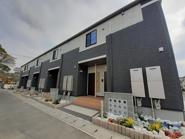 メゾン　グレーヌ　塩屋Ａ