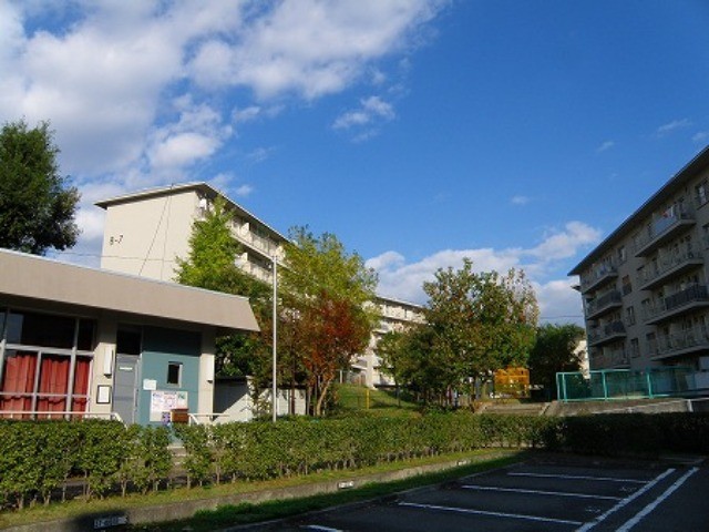 茶山台B団地3棟