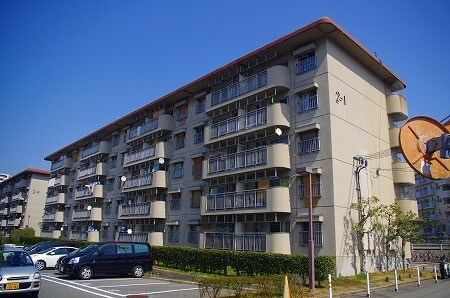 鴨谷台Ｂ団地1棟外観写真
