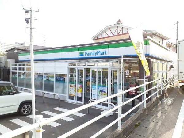 周辺環境(ファミリーマートタウン蓬莱店まで1600m)