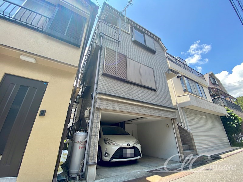 春江町車庫付き戸建