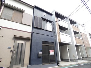 荒川1丁目貸家外観写真