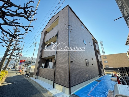ESTATE PURE 新宿外観写真