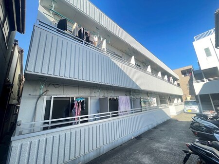 ウォンザハイムB棟外観写真