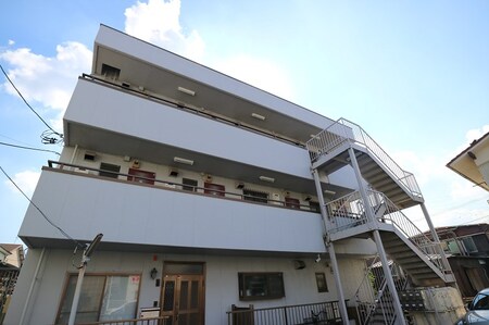 髙阪マンション外観写真