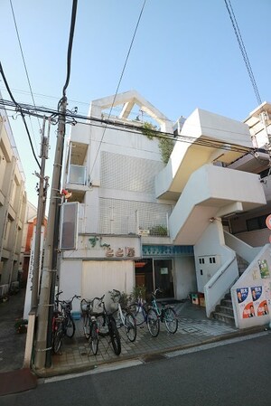魚春第一ビル外観写真