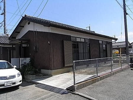 久米市上910神本貸家外観写真