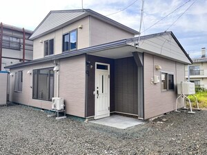 南10条西3丁目貸家外観写真