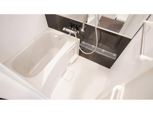 バス／シャワールーム等(2階参考画像)