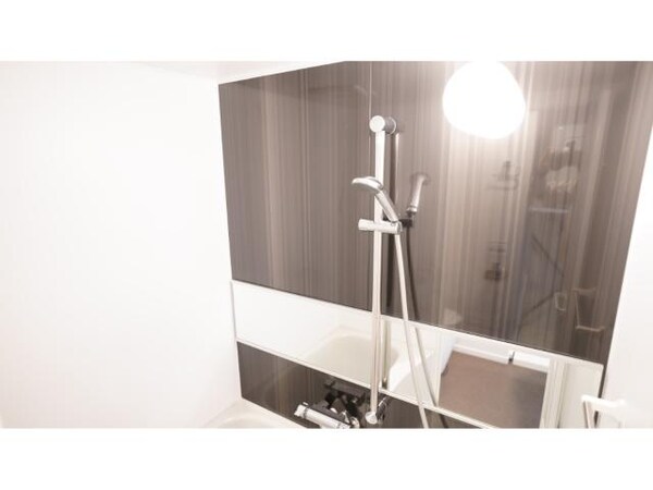 バス／シャワールーム等(2階参考画像)