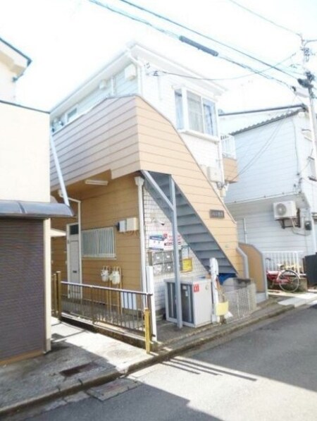 メゾン根岸外観写真
