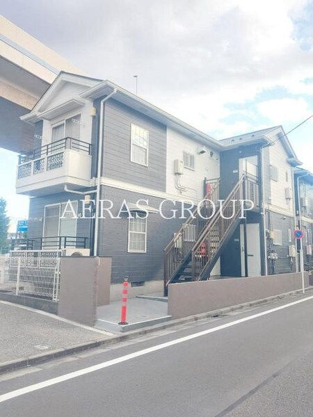 新井ハイツ三園 C棟外観写真