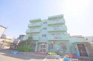 安居マンション外観写真