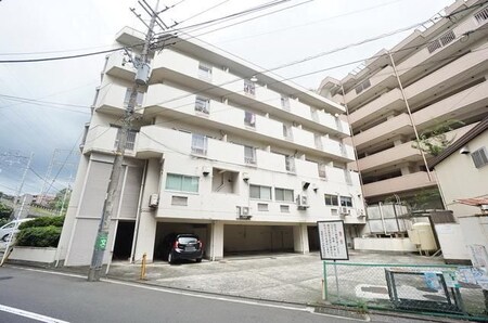 陽輪台あざみ野外観写真