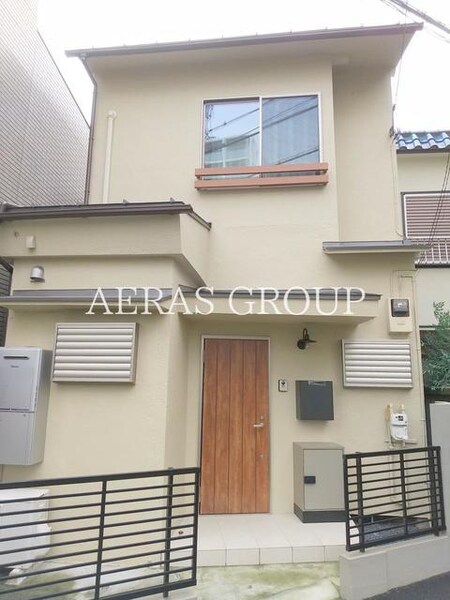 笹塚玉川上水沿戸建外観写真