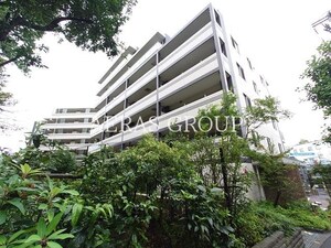 プレシス多摩永山レヴィエ外観写真