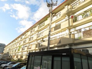 ライオンズマンション三宿外観写真