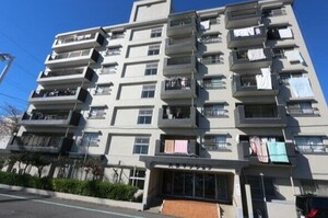 六実マンション外観写真