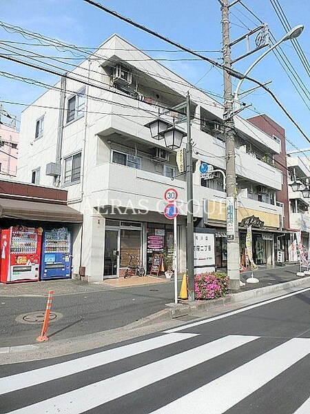 いずみマンション外観写真