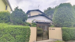 草花貸家外観写真