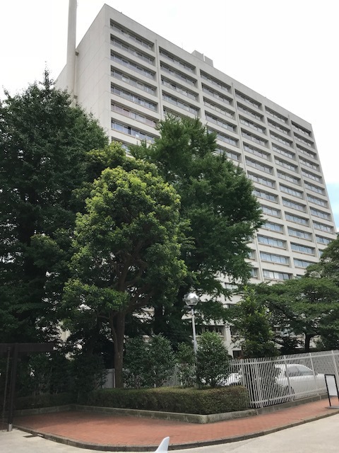 広尾ホームズ