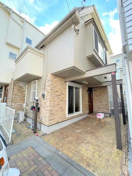 港区三田1丁目 戸建て外観写真