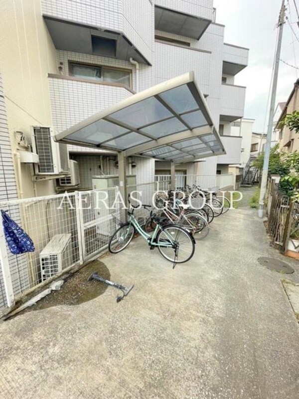 敷地内/建物(自転車置き場)