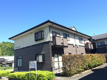 クローバーB棟外観写真