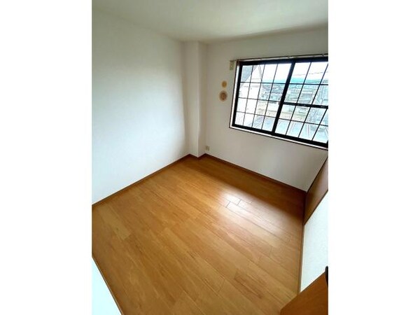 居室(洋室４．５帖)