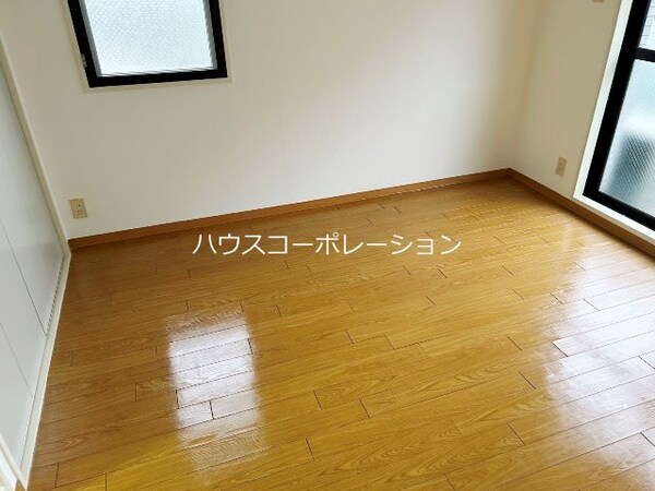 ベッドルーム